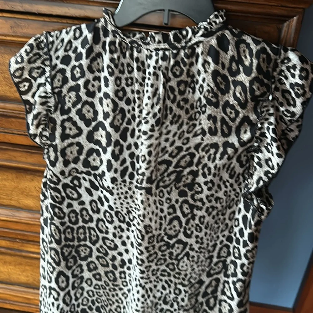 EUC SLEEVELESS RFFLE CAP BLOUSE SIZE XL - Picture 5 of 5